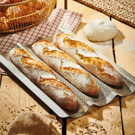 Baking tray for 3 baguettes, perforated stainless steel