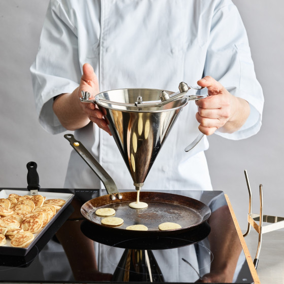 Automatischer Fondanttrichter Edelstahl KWIK PRO 1,5L mit stand