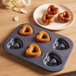 Non‑stick steel molten heart tray